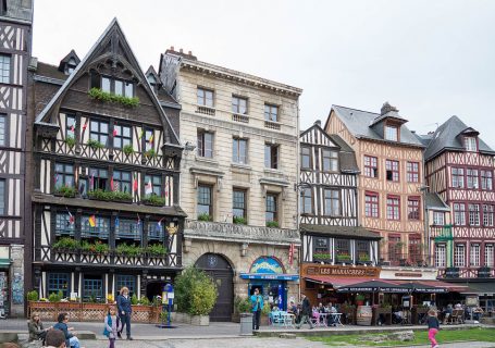 Place du Vieux Marché à Rouen - crédit photo : Supercarwaar - CC BY-SA 4.0